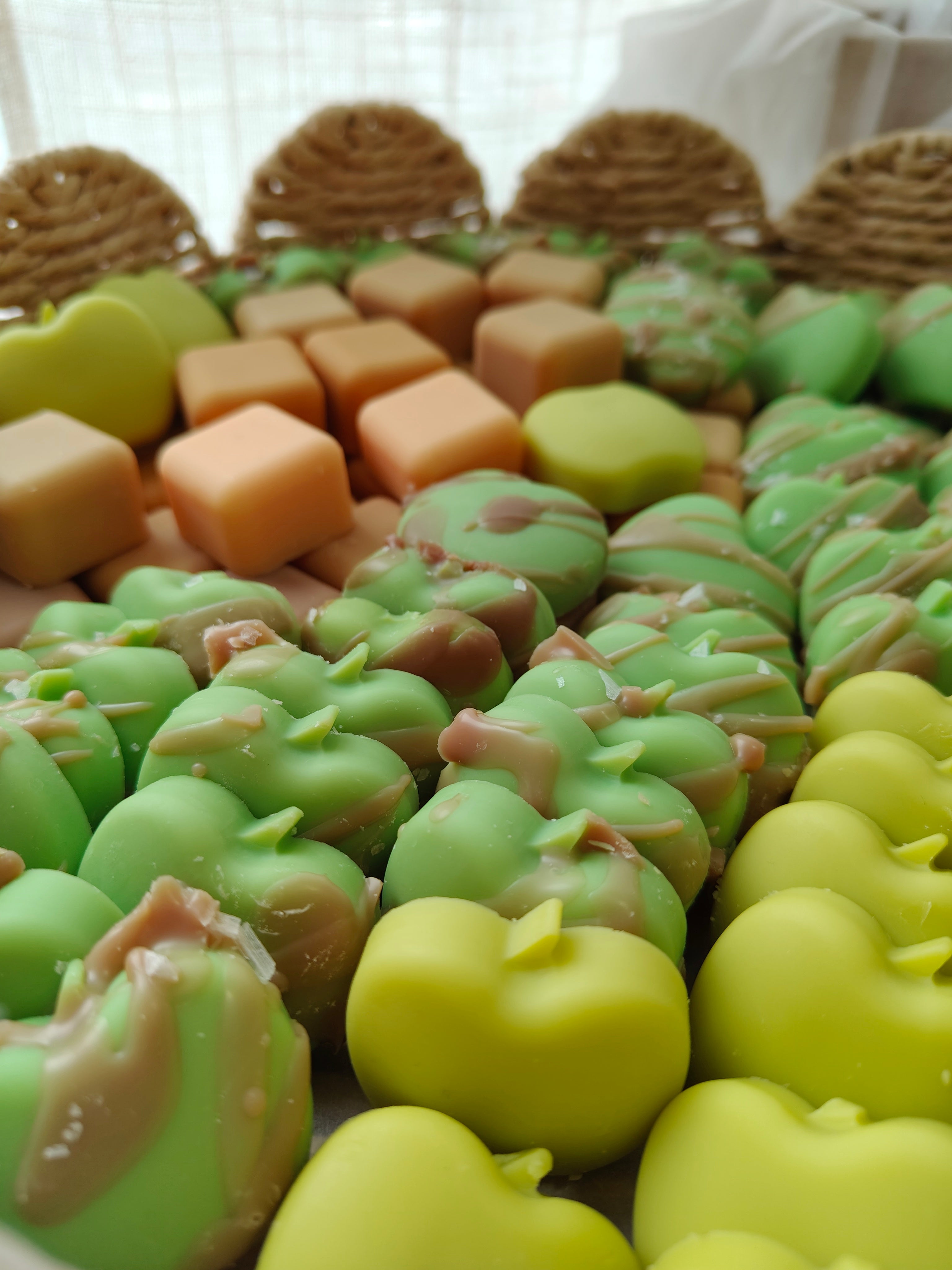 Manzanas y caramelo salado